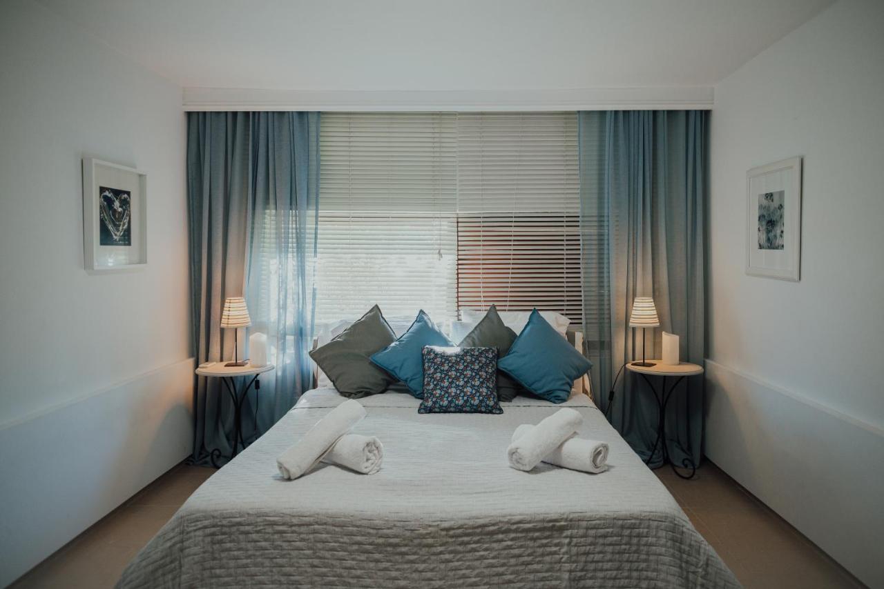 Pool And Sea View Apartments Agia Marina  Екстериор снимка